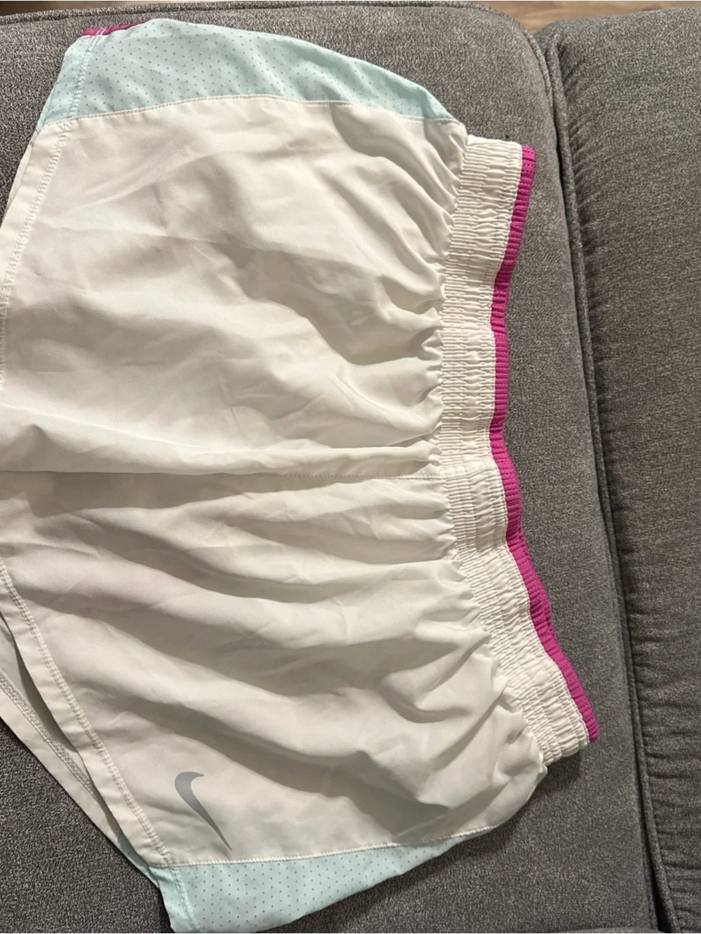 NIKE WOMENS XL LOT OF TWO ATHLETIC RUNNING SHORTS EUC